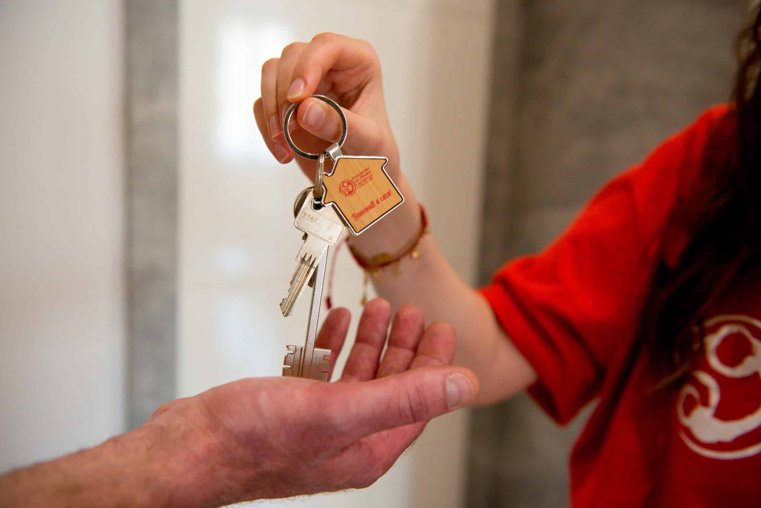 Fai trovare a una mamma e a un papà una casa pronta ad accoglierli e a dare loro serenità fin dal primo giorno.